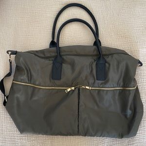 Nylon weekender duffle bag